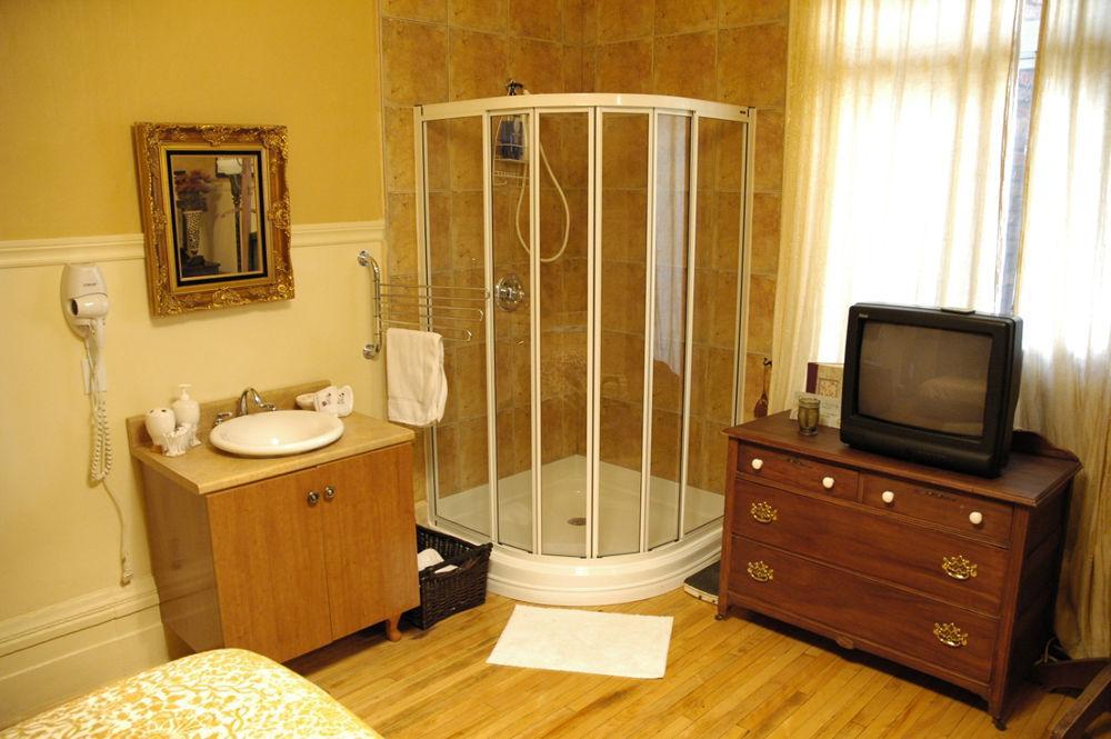 Jade Blue B&B มอนทรีอัล ภายนอก รูปภาพ